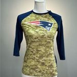 Nike Women’s  NFL Patriots Military Camo Shirt Size S EUC Photo 0