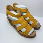 Dr Scholls Suede Wedge Sandal Sz 8.5 M Long Island Yellow Zip Back Photo 2
