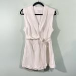 Madison The Label Women's White V Photo 1