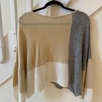 Red Dress Boutique Sweater Photo 3