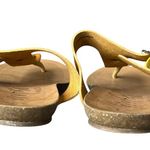 blowfish Malibu Barro Sandal 9.5 Yellow Buckled T-Strap Comfort Coconut Girl Photo 8