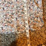 LOFT Outlet Floral Print V Neck Long Sleeve Blouse Top Womens Medium Gray Photo 4