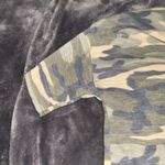 Tres Bien Camo Tie Shirt  Photo 4