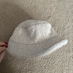 Curly lamb bucket hat White Photo 2
