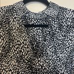 Alice + Olivia Alice‎ + Olivia Willa Cutout Blouson Sleeve Top White Black Size Medium Photo 3