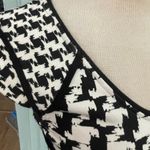 EXPRESS  Size 8 Black White Bodycon Back Zipper Graphic Bold Photo 3