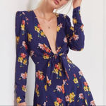 Kimchi Blue NWT  Maddie Plunging Tie‎ Front Romper Photo 3