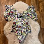 ZARA  Blouse Size Small Floral‎ Short Sleeve Ruffle Collar V Neck Bodysuit Photo 4