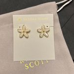 Kendra Scott | Gold Kyla Flower White Mother Of Pearl Stud Earrings new in pouch Photo 0