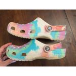 Crocs Rainbow tie dye pink blue orange men's 6 women's 8 Photo 2