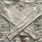 White Little Roses On V Photo 13