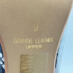 Journee Collection Journee Women 9 Gray Genuine Leather Gabbie Snake Embossed Pointed Toe Pump Photo 10