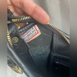 Dooney & Bourke 80’s  Vintage Pebble Leather black Shoulder Bag Photo 2