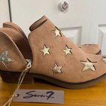 Seven7  Austin blush ankle boots size 9 Photo 0