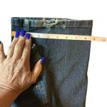 Donna Karan SOHO Boot Cut, Mid Rise, Very Flattering Jeans. Photo 4