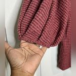 Gyft  Women’s Mauve Waffle Knit top - Size Large Photo 2