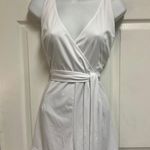 Akmipoem White Short Wrap Deep V Neck Sleeveless White Romper Photo 3