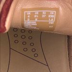 Clarks Clark’s Suede Cranberry Lace Up shoes Sneakers 6.5 Photo 4