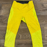 Outdoor Voices  TechSweat 7/8 Zoom Leggings – Yellow Colorblock – Small Photo 0