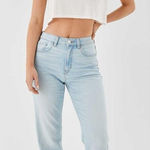 American Eagle  AE Mom Jeans in Light Wash Size 16 Photo 0