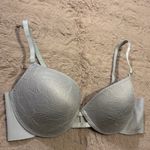 Jessica Simpson bra 36C Photo 4