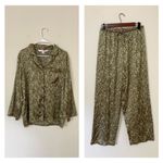 Victoria's Secret  Green Snake Patterned Pajama Set Size Small Photo 1