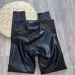 Heroine sport faux leather marvel leggings in onyx Black Photo 8