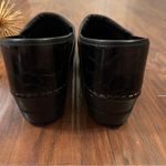 Sanita Womens Patent Leather Crocodile Textured Black Professional Clog Shoe 9.5 Photo 6