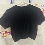 Free People  cropped knitted crew-neck sweater in gentle, pre-loved condition. Photo 3