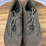 Clarks Women's  Brown Suede Lace-Up Sneakers Size 10 Photo 0