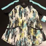 Cherokee  infinity scrub top Photo 0