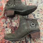 Teva  Army Green Booties Size 9 Photo 0