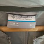 Columbia Gray Sandy River Wind Breaker Photo 2
