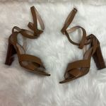Club Monaco  tan leather wrap heels Size6.5  A21 Photo 5