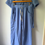 FIGS  scrub set Photo 0