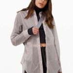 Lululemon  Hazy Sky Shirt Jacket in Faint Mauve size 8 waterproof packable Photo 12