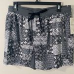 New Tommy Bahama UPF Stretch Shorts, Size Large Black Photo 0