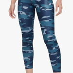 Nike  NWT dri-fit one blue camo leggings xs Photo 0