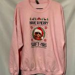 Gildan HAVE A MERRY SWIFTMAS DESIGN WO SIZE XL Pink Heavy Blend Sweatshirt. EUC Photo 0
