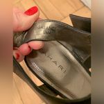Tahari Preloved  Garance Black & White Leather Sandals Photo 5