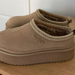 Koolaburra by Ugg  Platform Slippers Photo 0