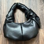 ISABELLA HOBO Black Photo 1