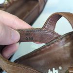 Earth Kalso T Strap Leather Sandals Women's Size 6.5 Brown Studded Comfort Shoes Photo 7