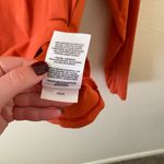 Mountain Hardwear  wicking long sleeve tee with thumb holes hiking and running Photo 6