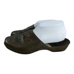 Clarks Olive Green Leather Embroidered Mules Slides Casual Shoes Women Size 9M Photo 1