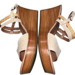 UGG  Lira Mar Cream & Tan Embossed Leather Wedge Sandals Shoes Women’s size 10 Photo 4