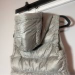 Eddie Bauer  Quilted Down Puffer Vest Gray Silver Metallic Size XS EB550 Hooded Photo 6