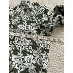 Fun2Fun  Green White Floral Maley Pleated V-Neck 3/4 Sleeve Blouse Size XS Photo 6