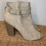 Penny Loves Kenny  Women's Ankle Boots Size 7.5 Tan Cut Out Heel Photo 7