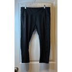 Avia  Black Athletic Leggings Cropped Capris Side Pockets Women XL 16/18 Gym # Photo 1